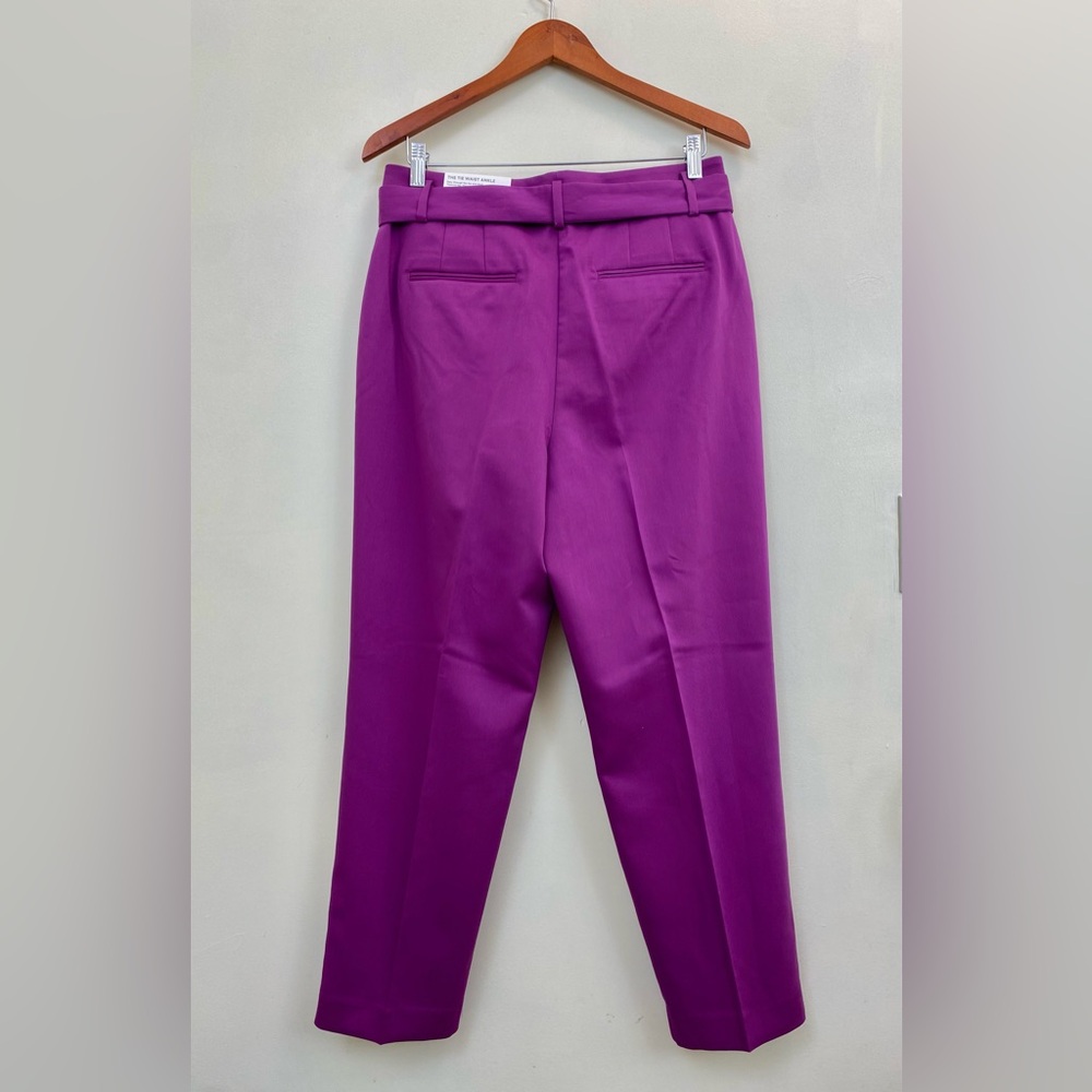 NWT Ann Taylor The Belted High Waist Taper Dress Pant in Twill Size 8
Work Wear - Picture 6 of 8
